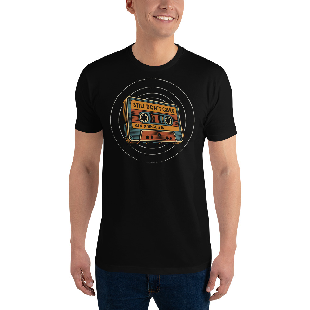 Gen X T-Shirt 1974 „Still Don't Care“ in Schwarz mit Retro-Kassettenmotiv – getragen