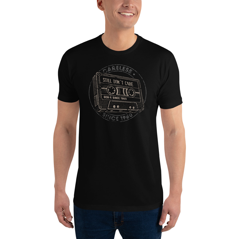 Gen X T-Shirt 1980 in Schwarz mit Vintage-Kassettenmotiv „Still Don't Care – Careless“ – getragen